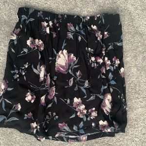 Kendall & Kylie flowered mini skirt